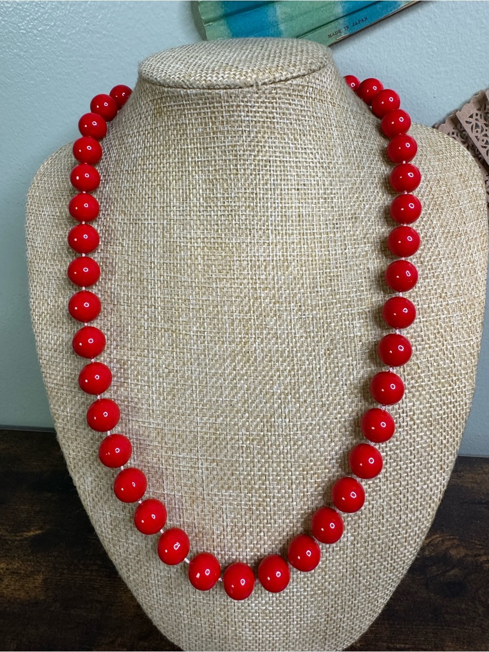 Vintage Bold Red Lucite Acrylic Beaded Necklace